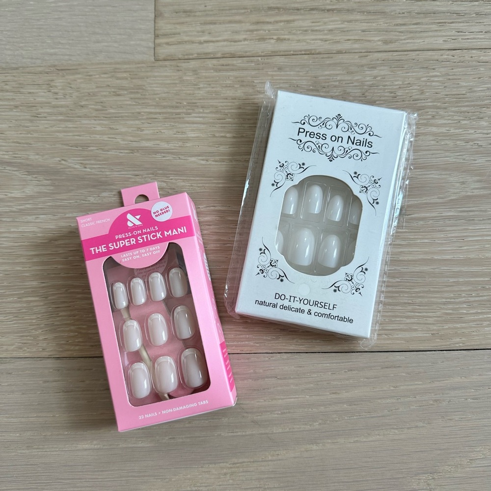 Press On Nails Set - Pink and White